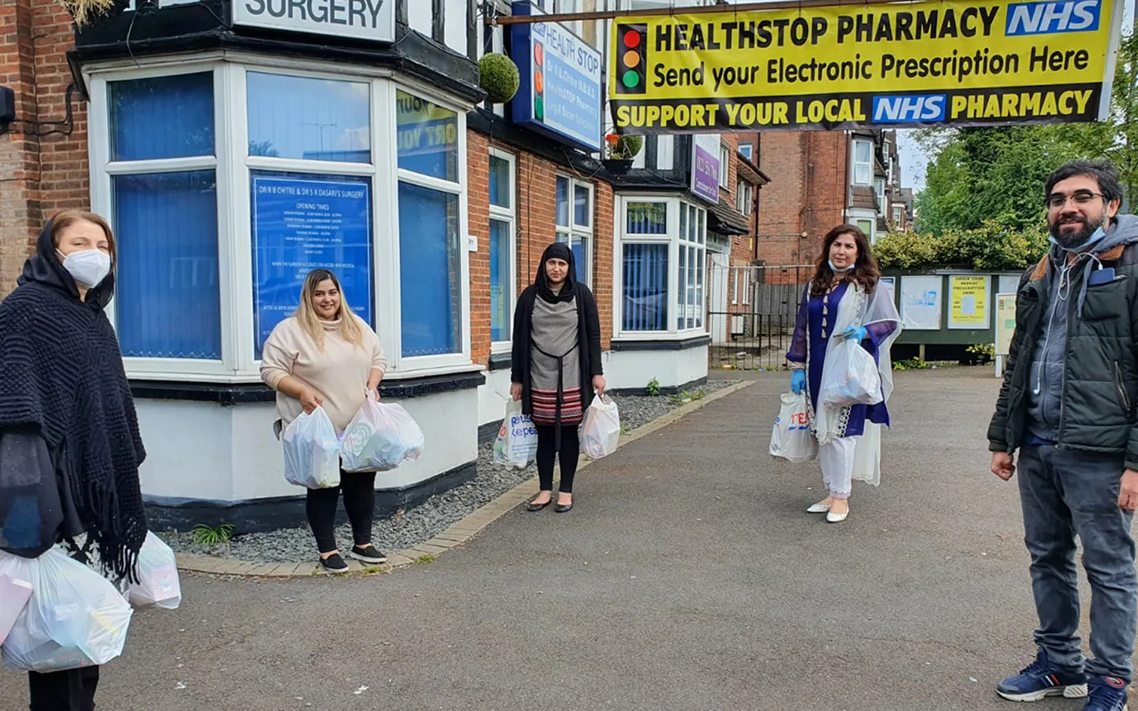 SERVED HOT MEALS AND FOOD PARCELS IN HOLY RAMADAN